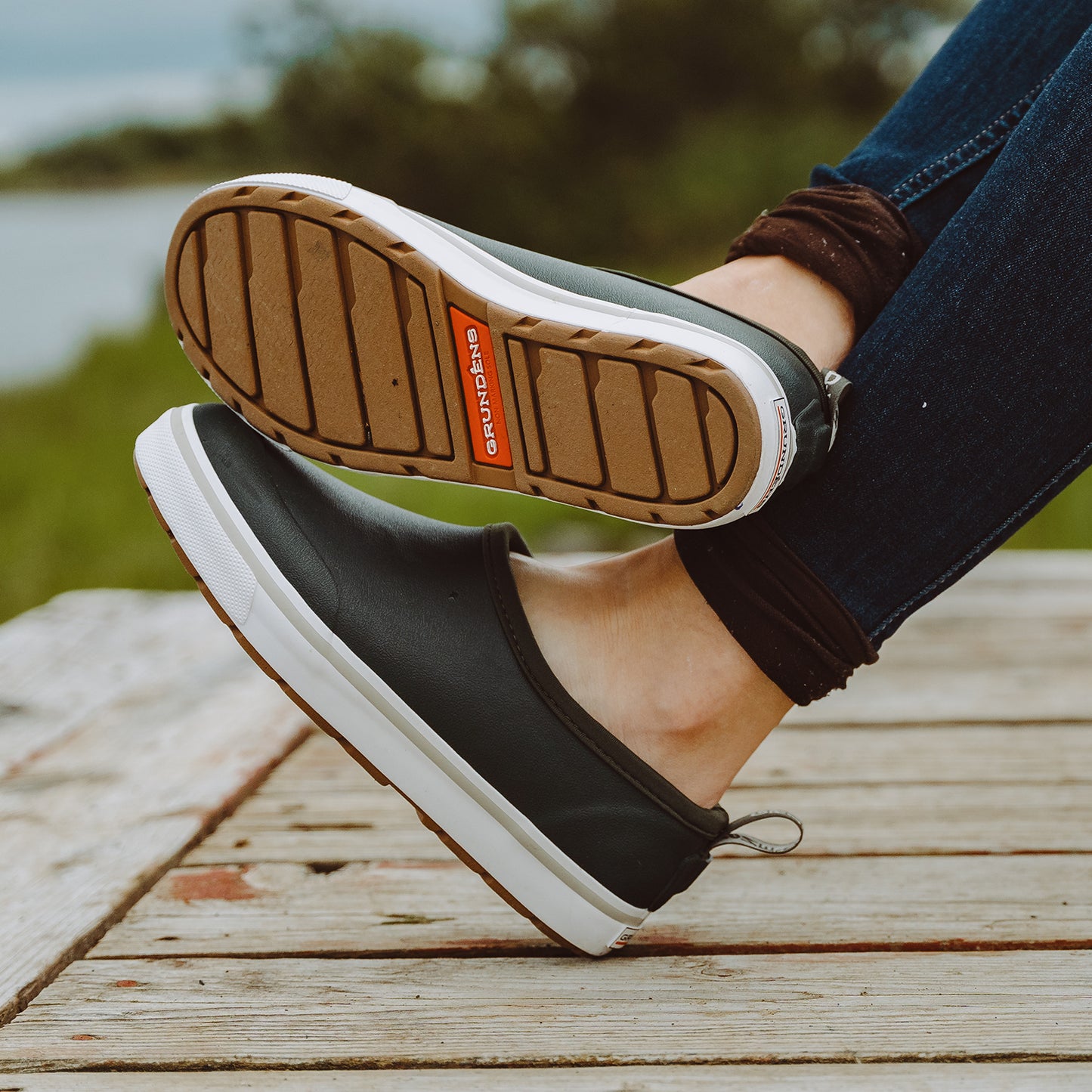 Women's Deck-Boss Shorty Sherpa