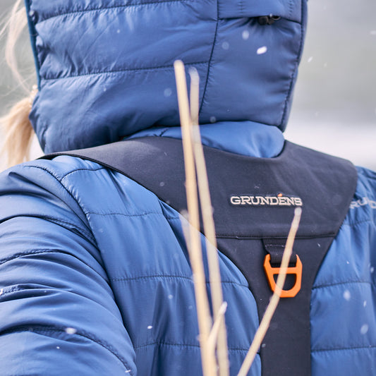 Inspired by premium climbing harnesses, the fused contour suspension system moves with you through casting and rowing motions. Integrated D-Ring net holder and fully customizable fit for all day comfort.