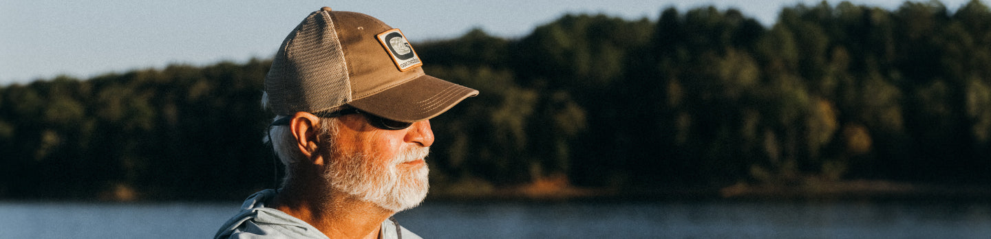 Men's hats collection.  Grundens logo hat.. 