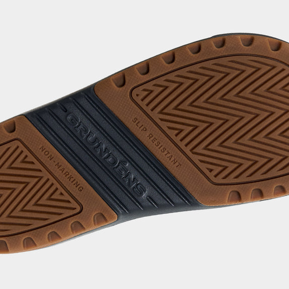 Non-Marking, Slip-Resistant Gum Rubber Pods Deliver Excellent Traction and Durability in Variable Conditions & Terrain