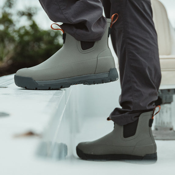 Reinforced & Textured - Waterproof Protection Along the Mudguard and Heel