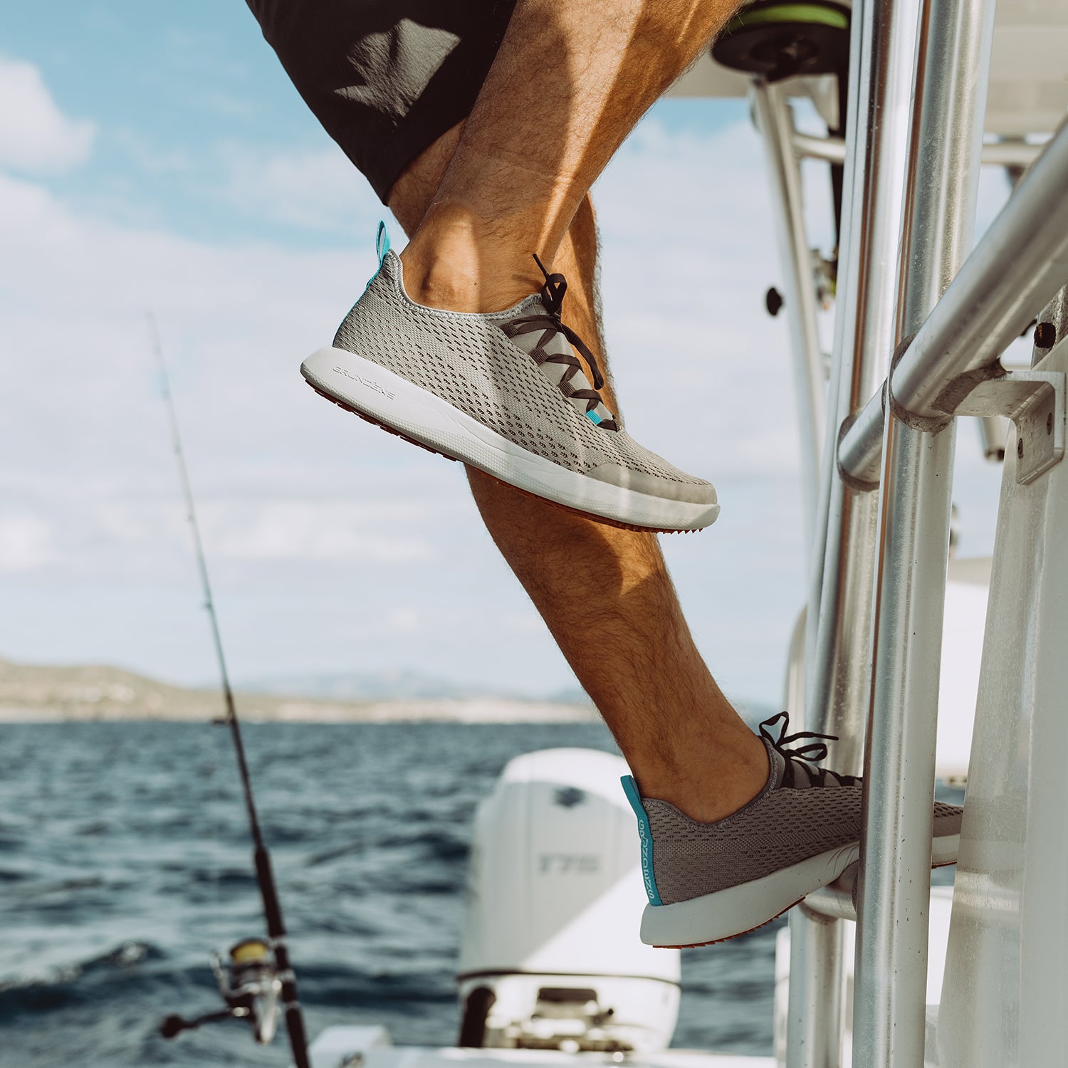 High-Rebound Midsole Delivers All-Day Comfort & Support