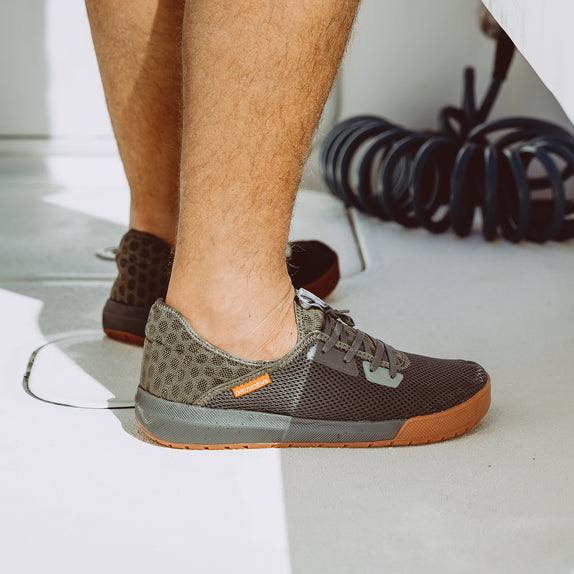 Quick-Drying, Lightweight & Breathable Mesh Upper Reduces Drying Time