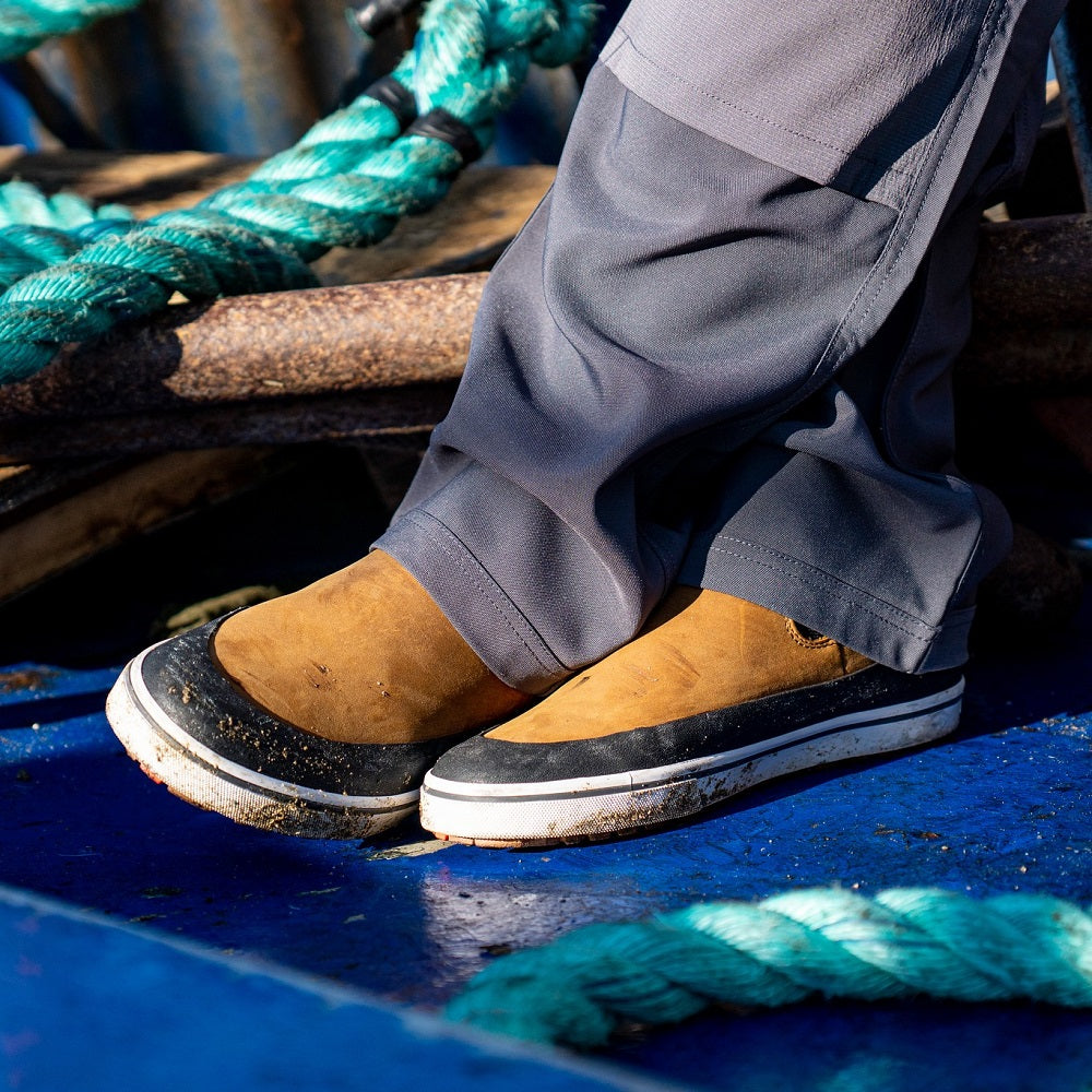 Freeboard Leather Chukka Anchor Front View – Grundens